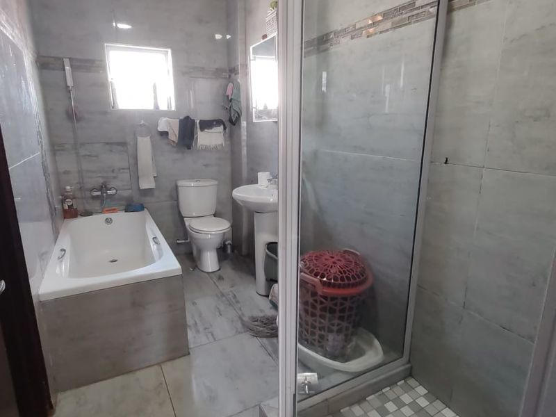 Modern 3 Bedroom apartment for rent in Brighton Beach R11,500pm - Photo 9