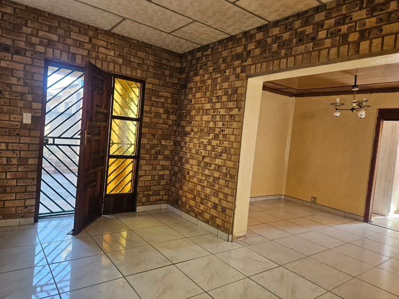 4 bedroom house for sale  - Photo 6