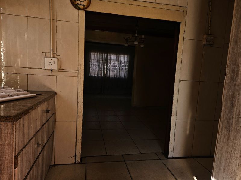 4 bedroom house for sale  - Photo 9