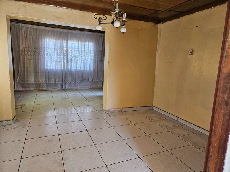 4 bedroom house for sale  - Photo 7
