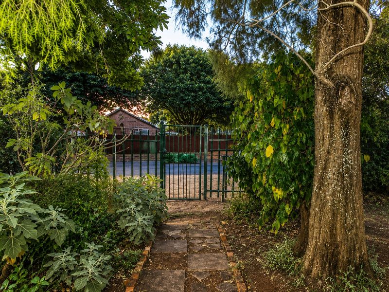 5 Bedroom House for sale in Murrayfield - Photo 3
