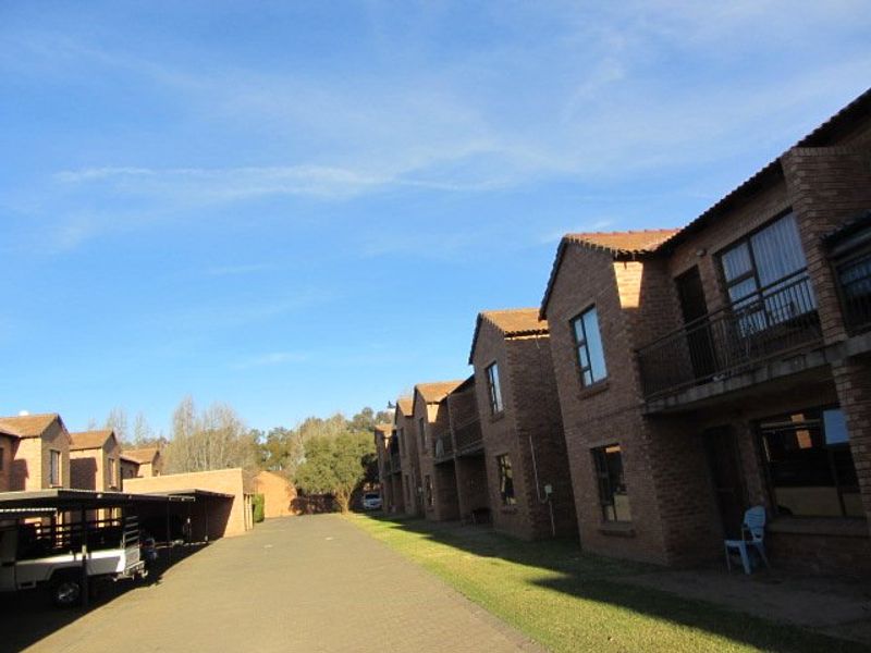 Popular move in ready ground floor unit - Photo 10