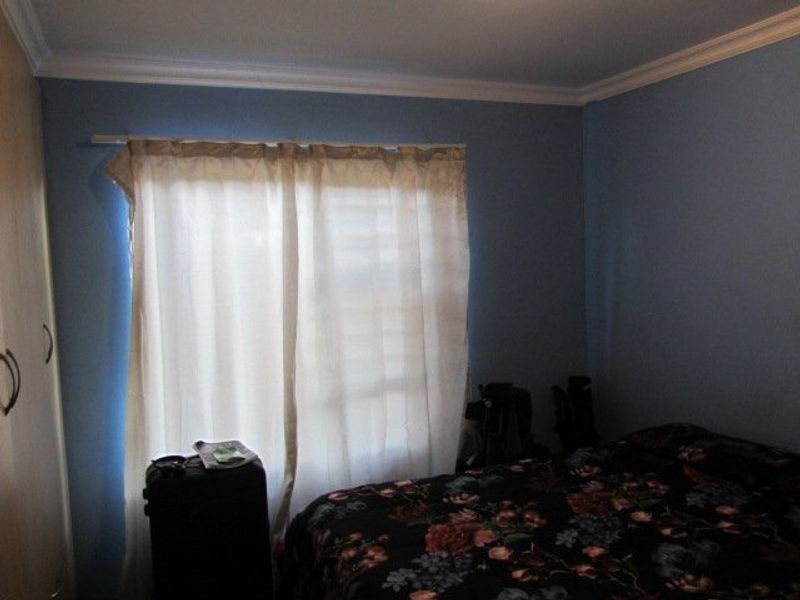 Popular move in ready ground floor unit - Photo 8