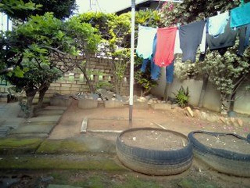Townhouse on the ridge in Amanzimtoti - Photo 3