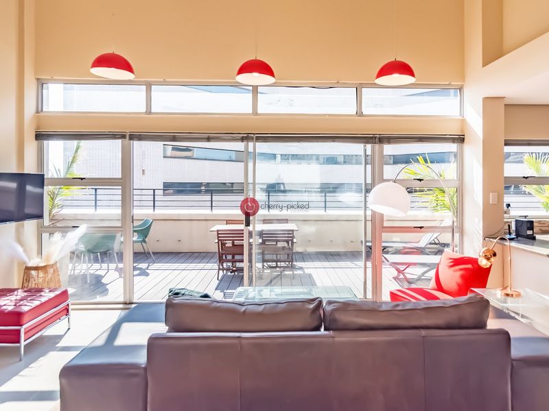 Penthouse For Rental in Braamfontein - Photo 4