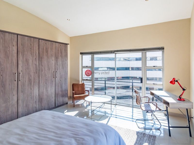 Penthouse For Rental in Braamfontein - Photo 10