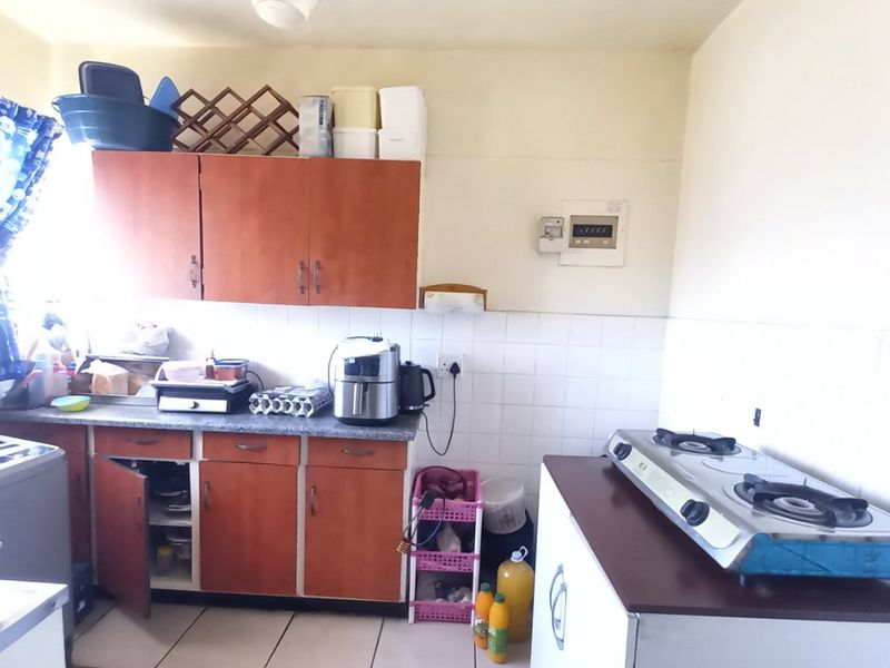 2 Bed Apartment in Benoni Central for Sale - Photo 4