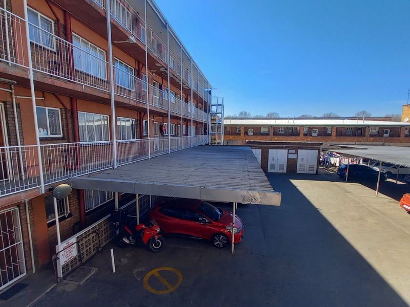 2 Bed Apartment in Benoni Central for Sale - Photo 8