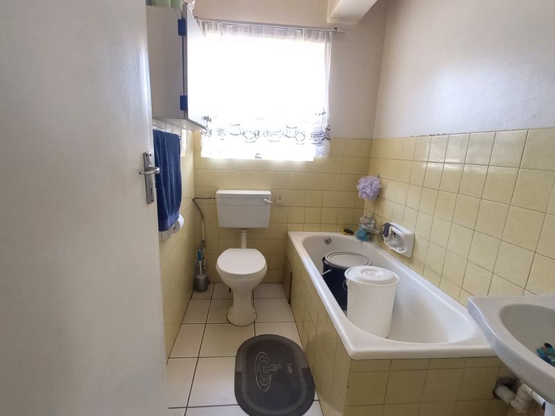 2 Bed Apartment in Benoni Central for Sale - Photo 6