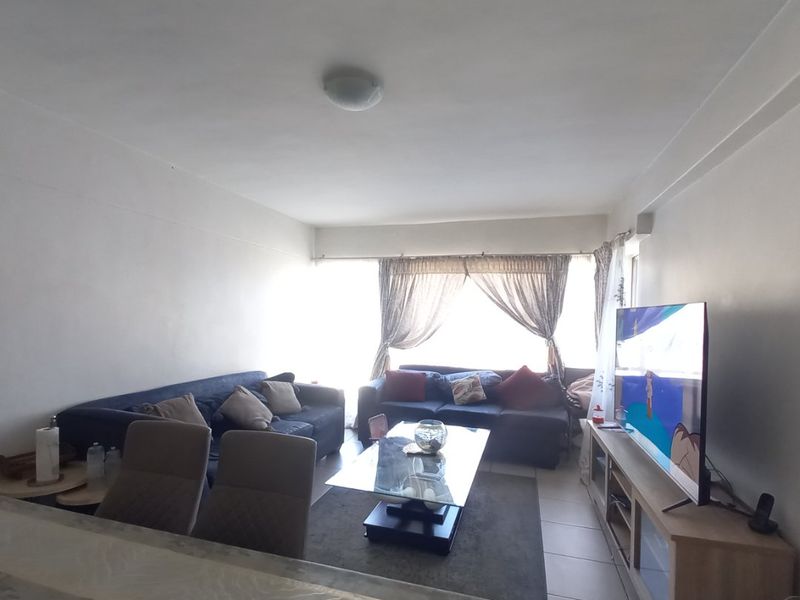 2 Bed Apartment in Benoni Central for Sale - Photo 5