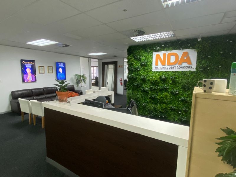 1468m2 Premium Commercial Space to Let  - Photo 3