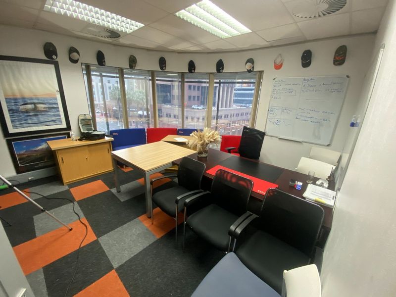 1468m2 Premium Commercial Space to Let  - Photo 10