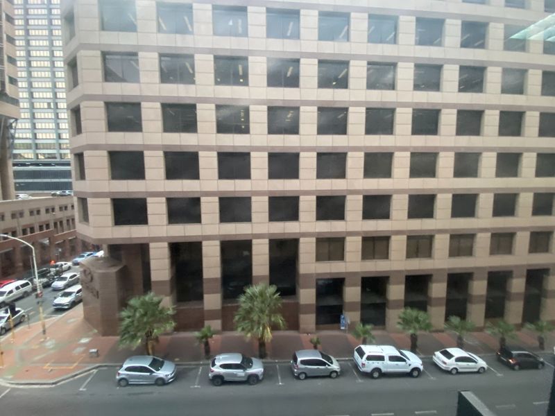 1468m2 Premium Commercial Space to Let  - Photo 7