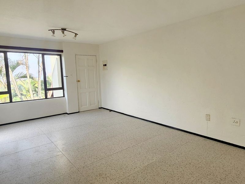 Upstairs Apartment | The Wolds - Photo 8