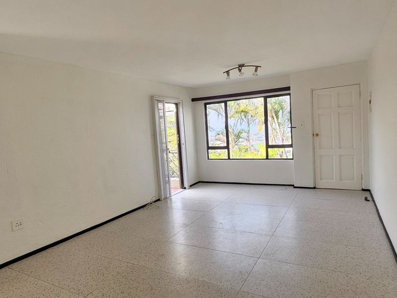 Upstairs Apartment | The Wolds - Photo 7