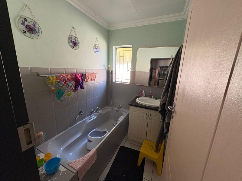 To Let – Spacious 3 Bedroom Townhouse in Rooihuiskraal, Centurion - Photo 10