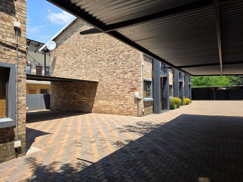 Investment Opportunity – Stylish 3-Bedroom Unit - Photo 3
