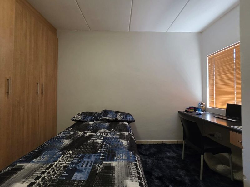 Investment Opportunity – Stylish 3-Bedroom Unit - Photo 6