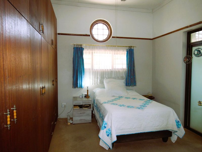 Spacious 5-Bedroom Family Home with Income Potential in Prime Cambridge Location - Photo 10