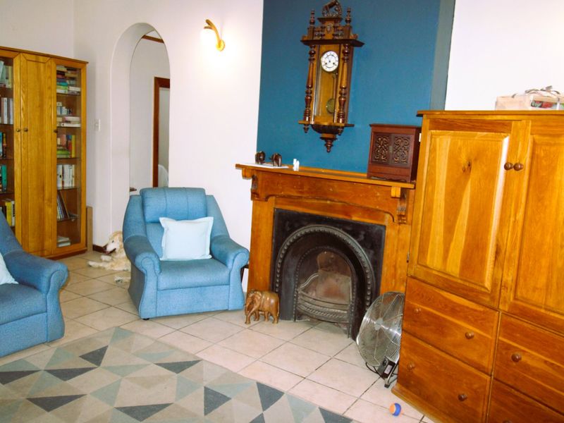 Spacious 5-Bedroom Family Home with Income Potential in Prime Cambridge Location - Photo 6