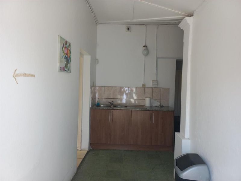 Prime Commercial Property in Belgravia – - Photo 10