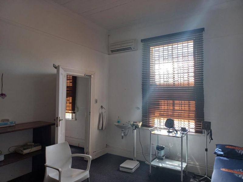 Prime Commercial Property in Belgravia – - Photo 8