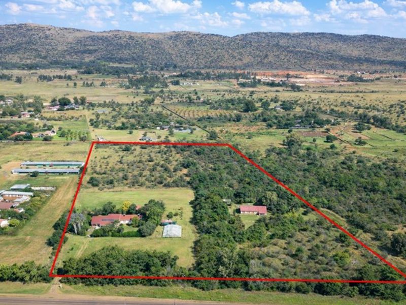 Charming farm living in Pretoria West with modern comforts - Photo 2
