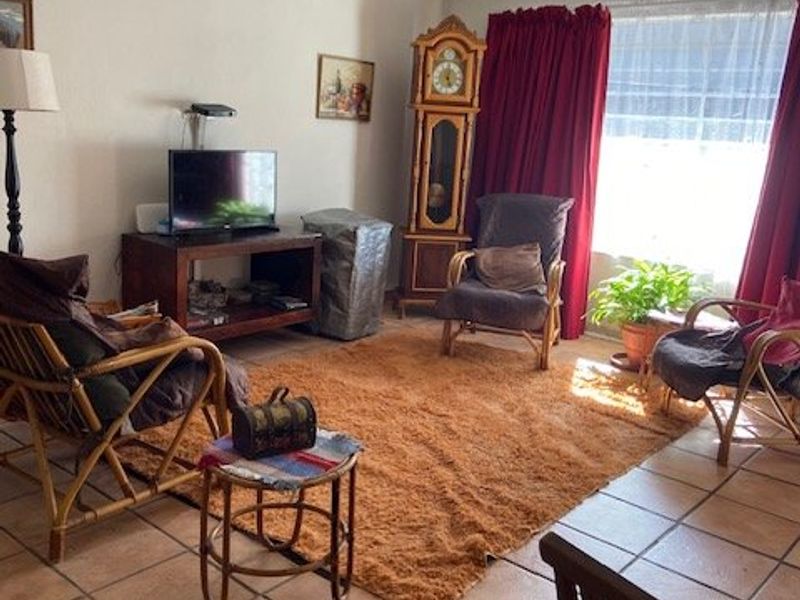 2 Bedroom Garden unit - Photo 3