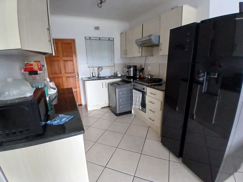 2 Bedrooms, 1 Bathroom Apartment To Let In Amanzimtoti, Durban - Photo 2