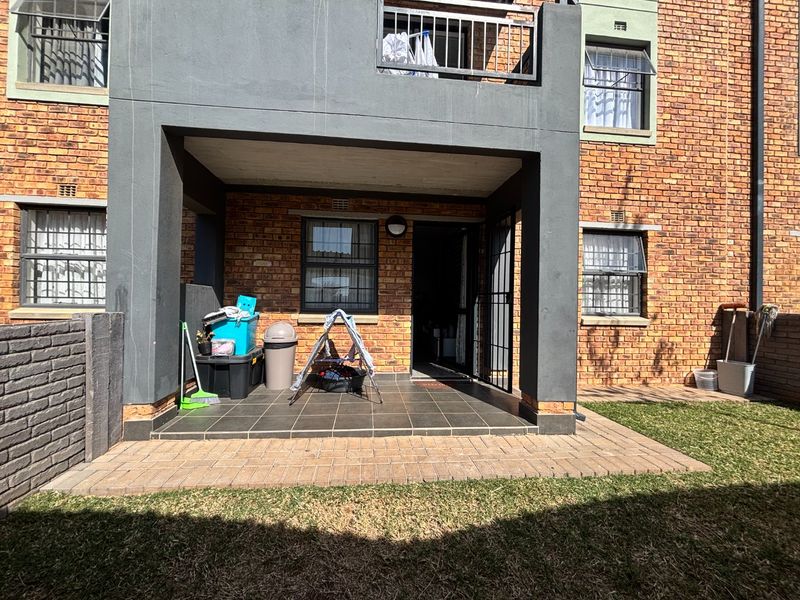 Elegant 2-Bedroom 1  bathrooms Ground floor apartment To Let in  Eden estate, Wolmer Pretoria - Photo 2