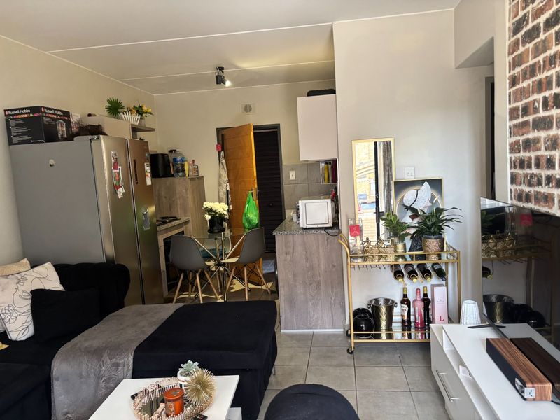 Elegant 2-Bedroom 1  bathrooms Ground floor apartment To Let in  Eden estate, Wolmer Pretoria - Photo 5