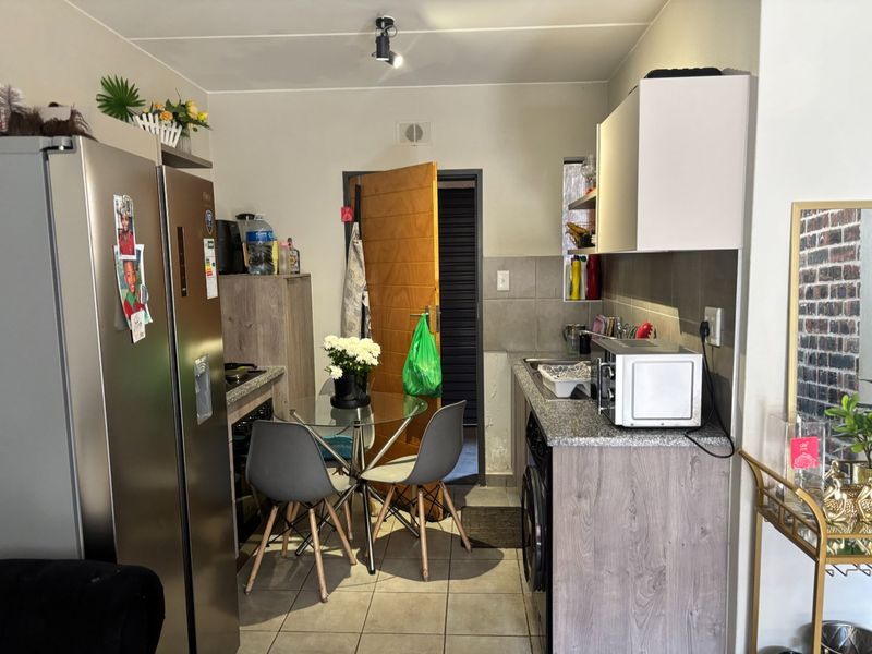 Elegant 2-Bedroom 1  bathrooms Ground floor apartment To Let in  Eden estate, Wolmer Pretoria - Photo 9
