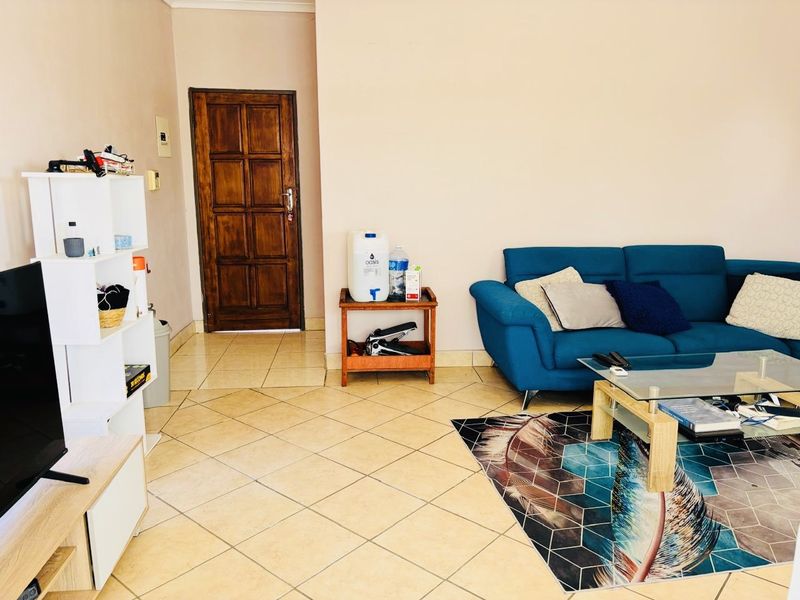 1-Bedroom Apartment/Flat For Sale in Penina Park - Photo 3