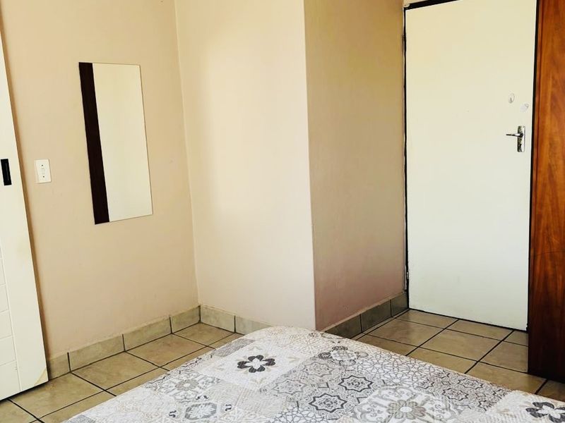 1-Bedroom Apartment/Flat For Sale in Penina Park - Photo 9