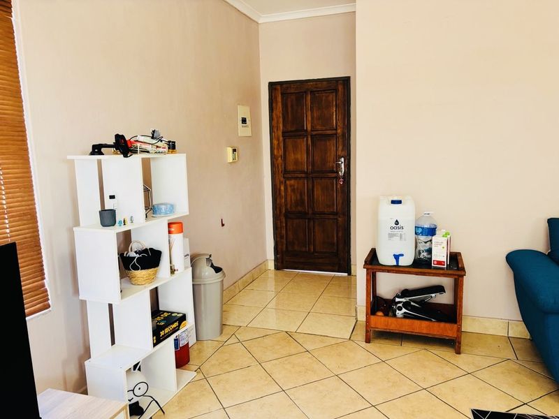 1-Bedroom Apartment/Flat For Sale in Penina Park - Photo 4