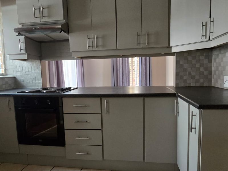 Very Spacious upgraded property. - Photo 6