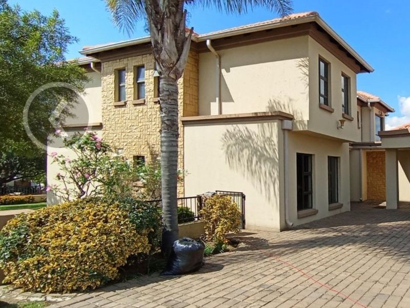 Spacious 4-Bedroom Family Home – Standard Bank EasySell - Photo 1