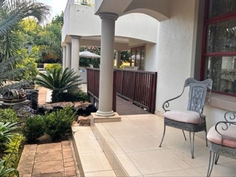 4-Bedroom Family Home for Sale in Blue Valley Golf Estate - Photo 2