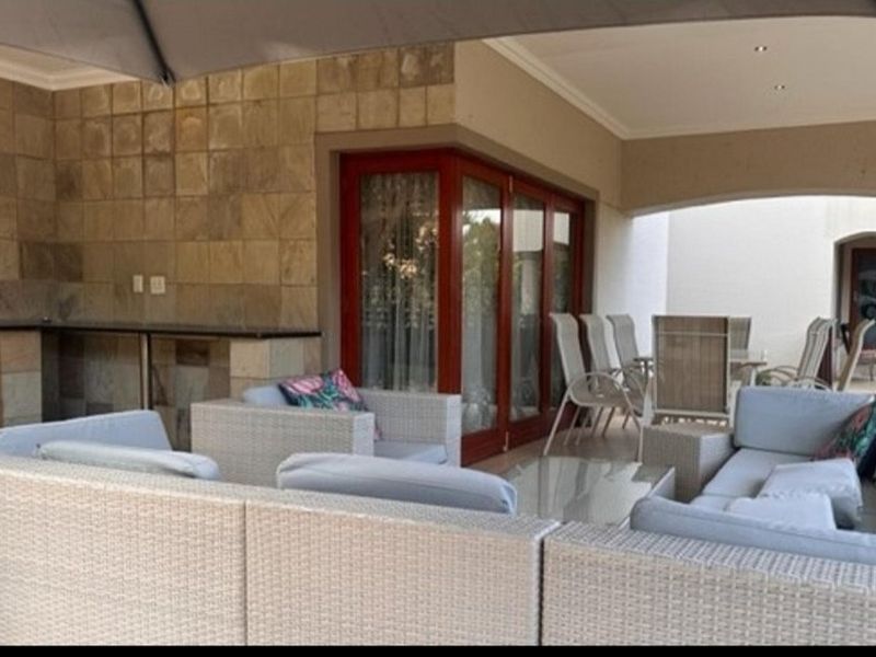 4-Bedroom Family Home for Sale in Blue Valley Golf Estate - Photo 5