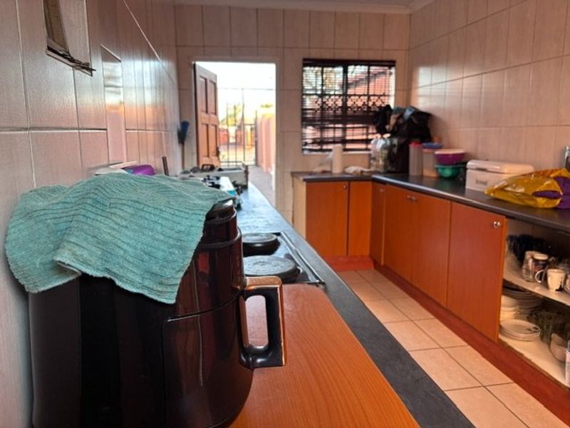 3 bedroom house in danville  elandspoort for sale - Photo 10