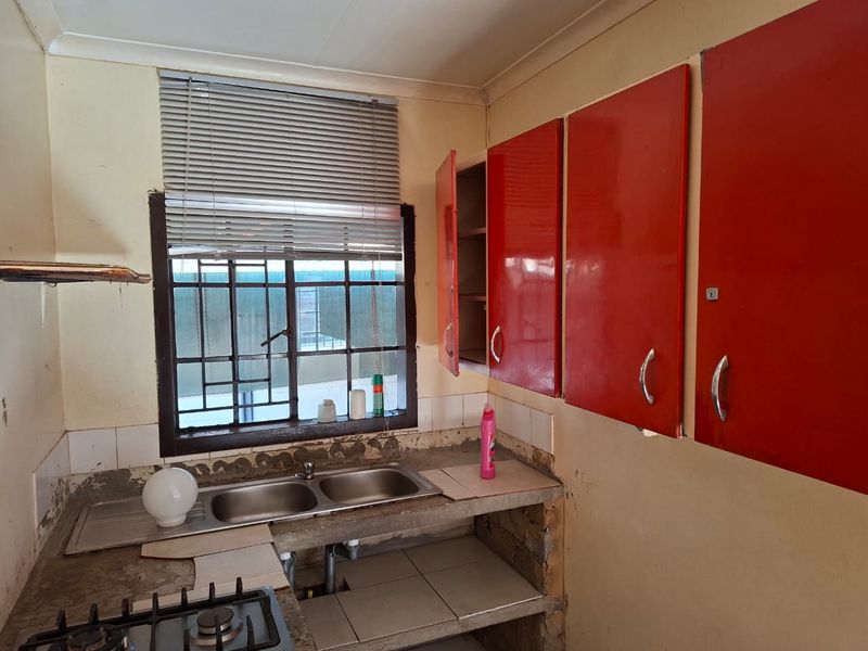2 bedroom house in danville elandspoort - Photo 7