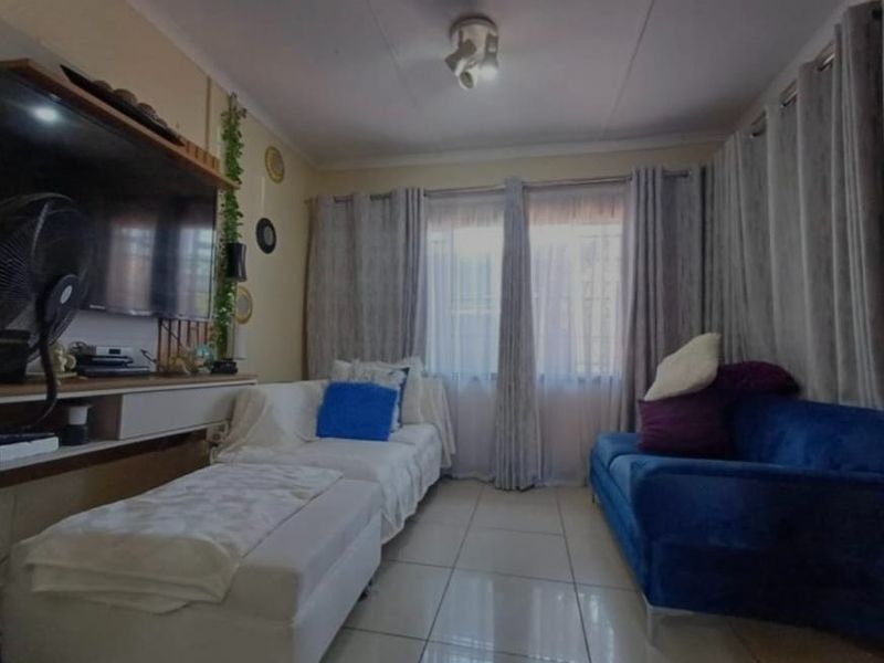 2 bedroom house in elandspoort danville - Photo 4