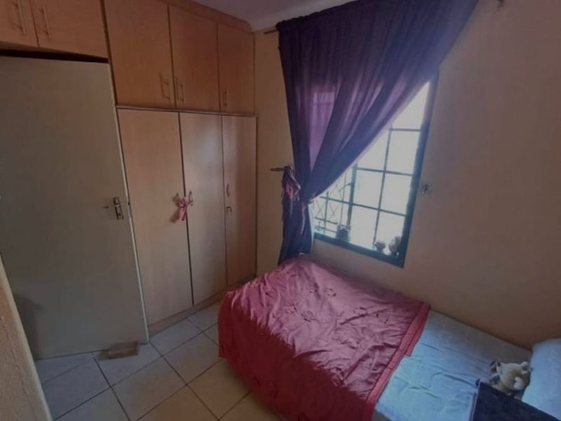 2 bedroom house in elandspoort danville - Photo 10