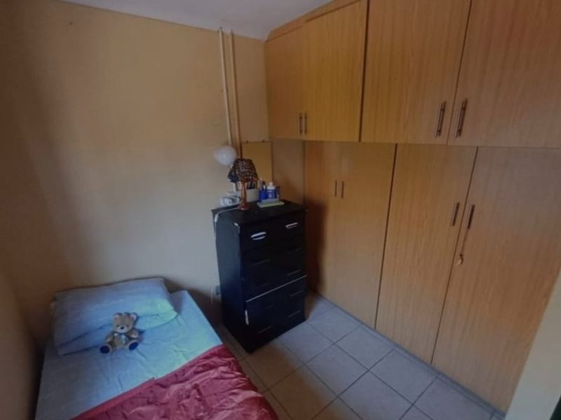 2 bedroom house in elandspoort danville - Photo 8