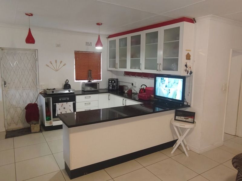 3 Bedroom House For Sale in Weltevreden Valley  - Photo 9