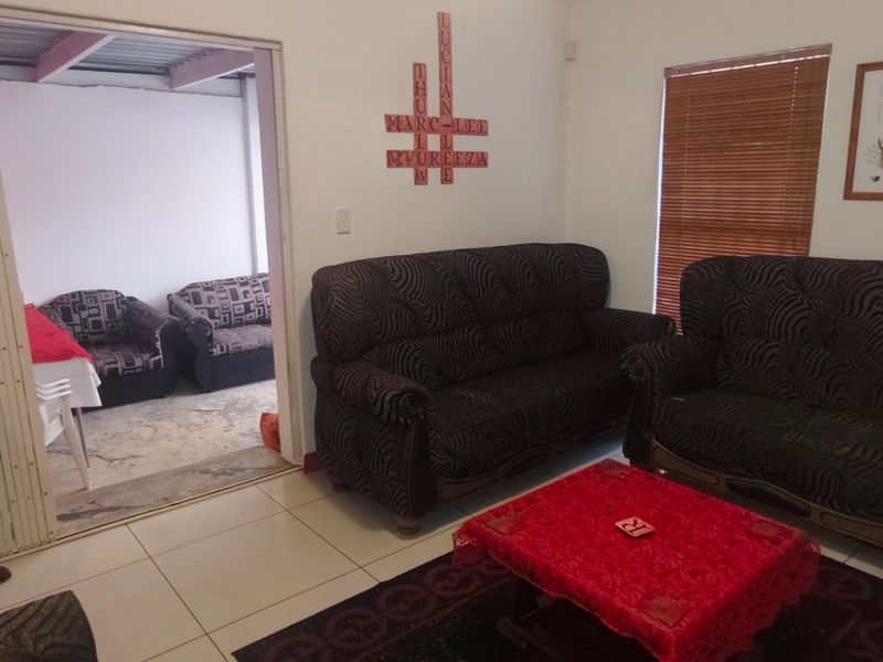 3 Bedroom House For Sale in Weltevreden Valley  - Photo 7