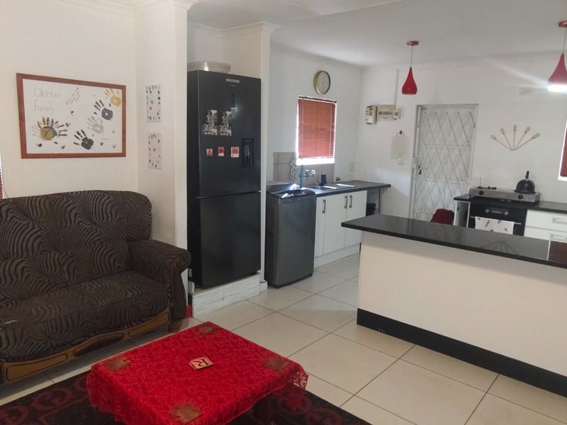 3 Bedroom House For Sale in Weltevreden Valley  - Photo 8