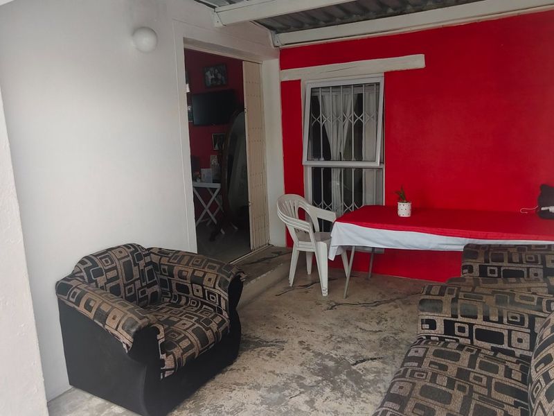 3 Bedroom House For Sale in Weltevreden Valley  - Photo 4