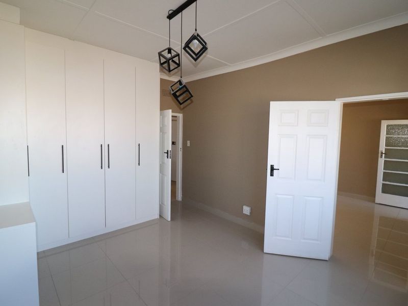Stylish Upgraded 1 Bedroom Flat – Move-In Ready! - Photo 7