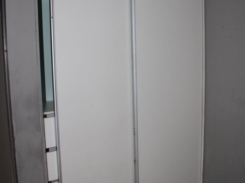 Bright 2 bed retreat in Jabulani, Soweto - Photo 7